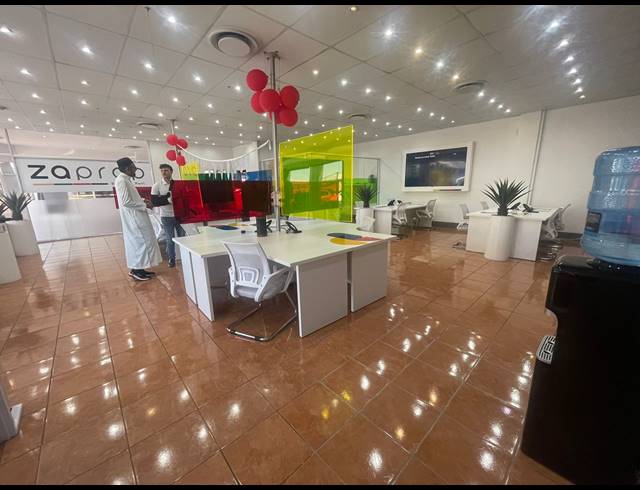 220.70M² OFFICE TO LET IN LAKEFIELD